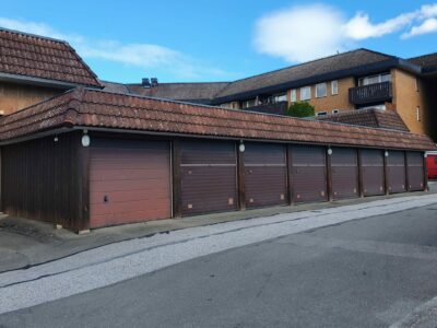 Bilplats i gemensamt garage, Skaraborgsgatan 34, Skara